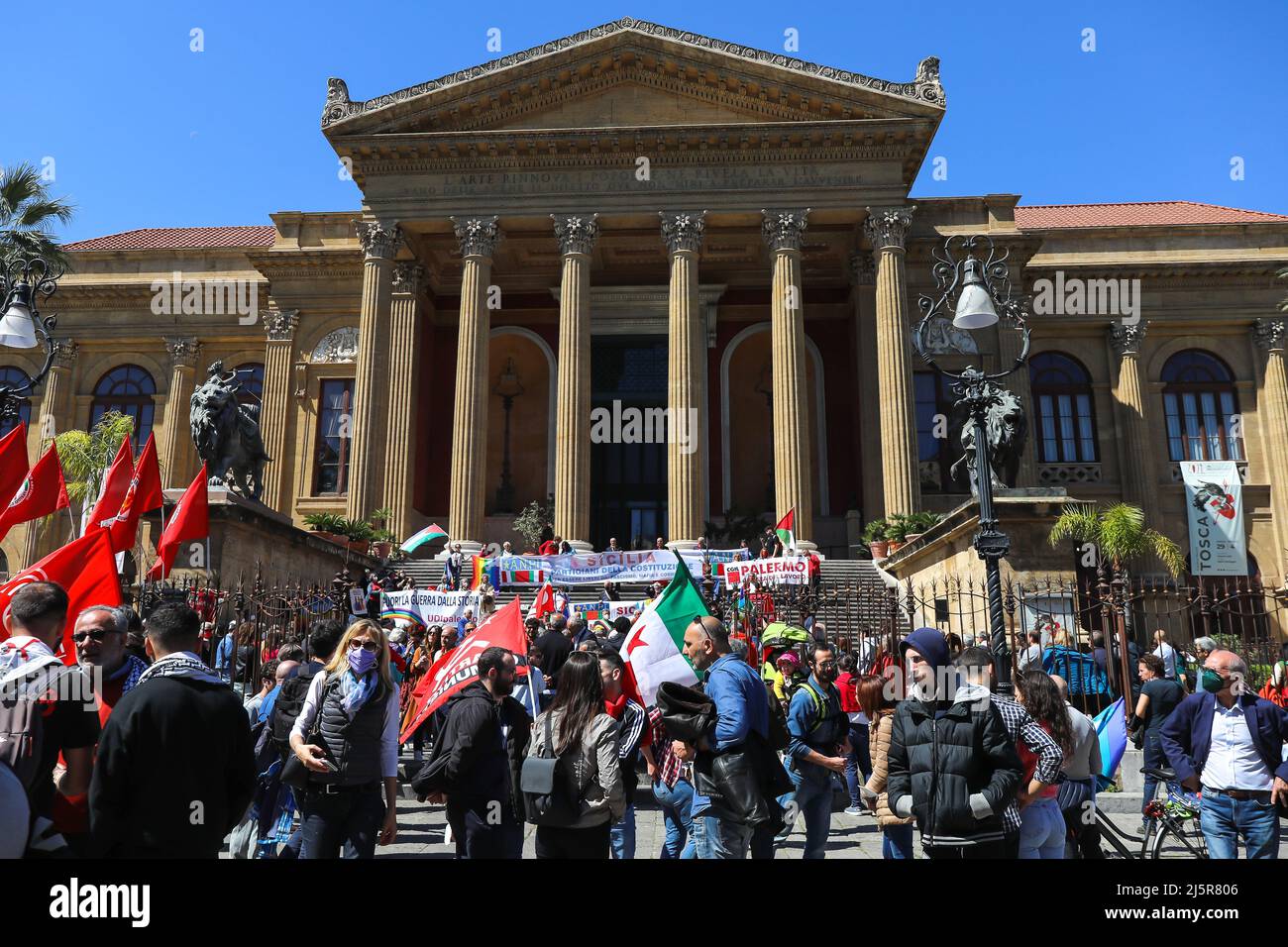 Palermo, Italy. 25th Apr, 2022. 77 years after the day in which Italy was liberated from Nazi-fascism and began the journey towards the Republic, the Anpi - National Partisan Association of Italy - also organizes a series of initiatives in Palermo to celebrate, today 25 April, the day of the Liberation. (Photo by Antonio Melita/Pacific Press) Credit: Pacific Press Media Production Corp./Alamy Live News Stock Photo