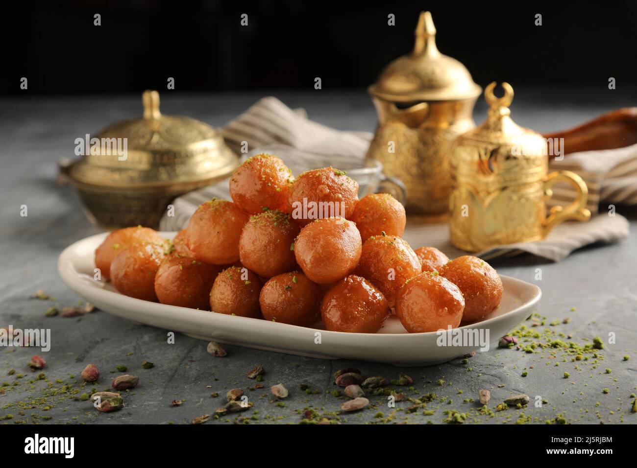 Mushukida sikli yosh ayolning surati