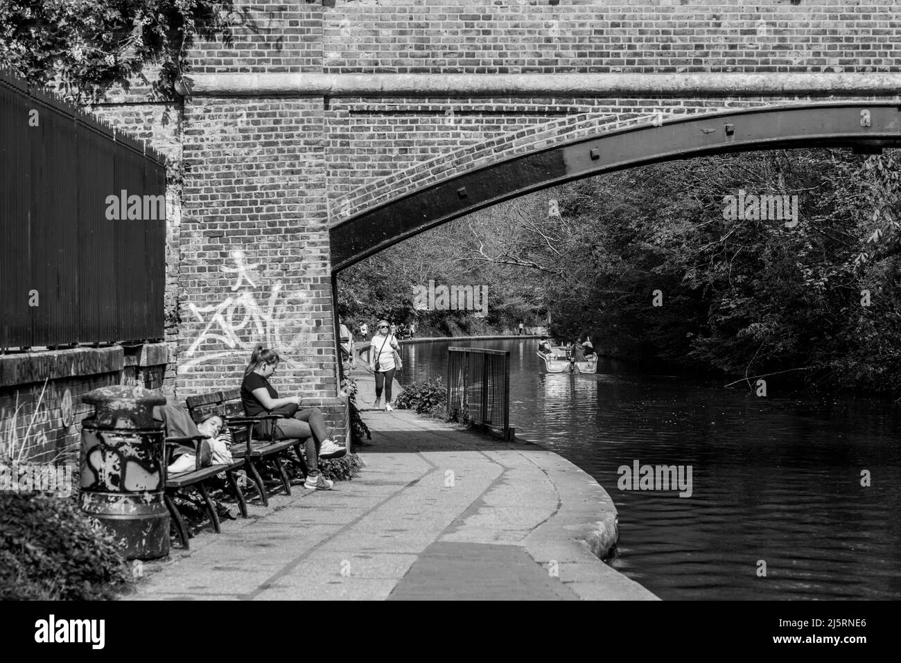 London Camden and the Regent's Canal Stock Photo - Alamy