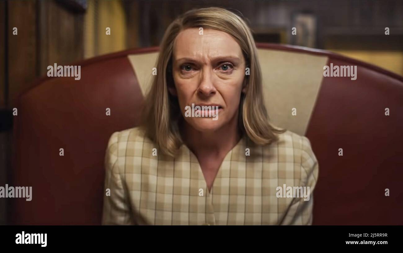 USA. Toni Collette in a scene from (C)HBO mini series: The Staircase (2022).  Plot: A man, grieving the death of his wife who fell down a staircase, is  accused of murdering her.