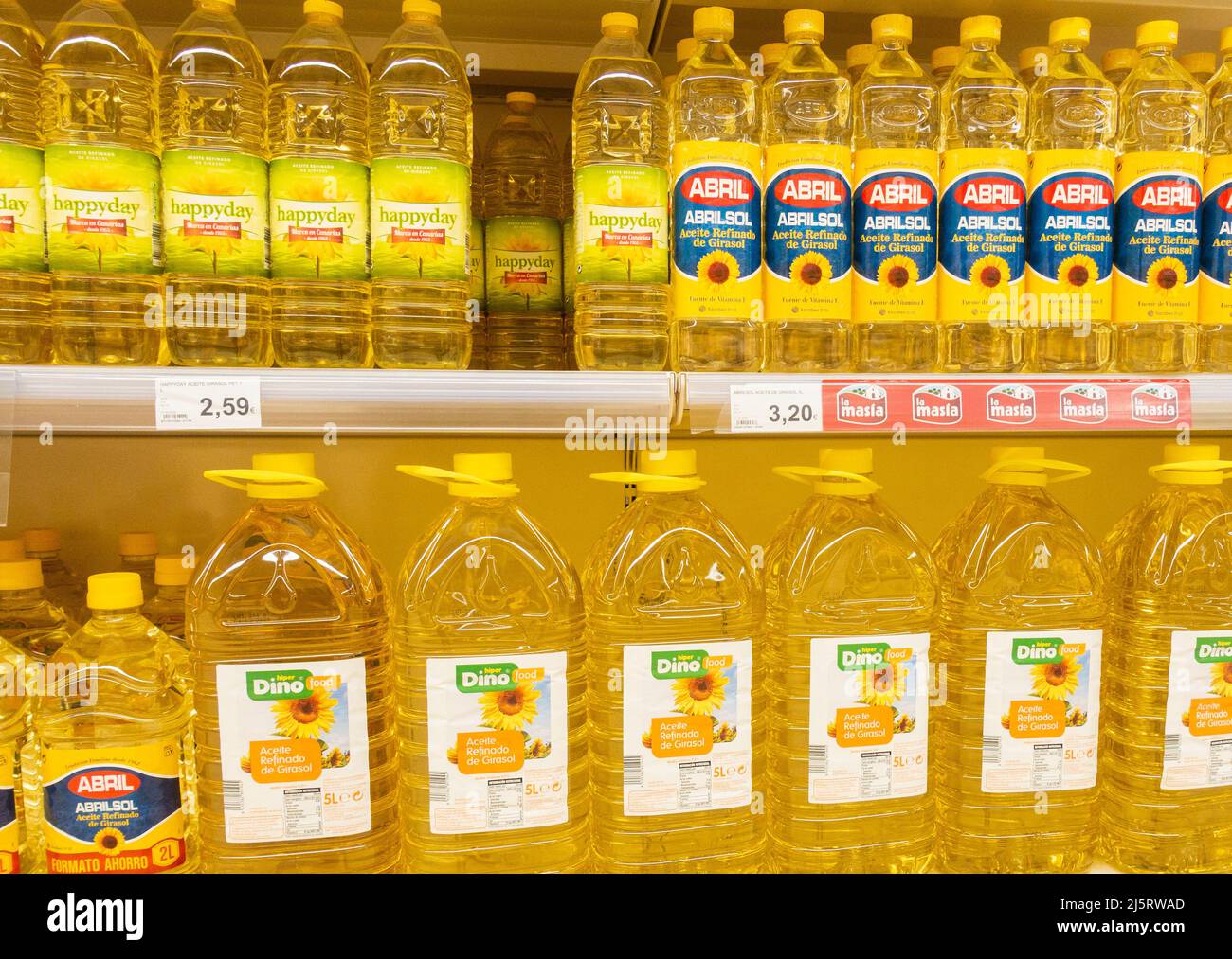 Sunflower oil in supermarket in Spain Stock Photo Alamy