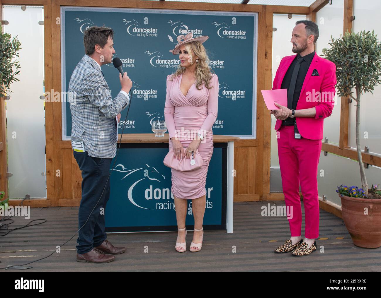 Doncaster Racecourse Best Dressed Lady April 2022 Stock Photo Alamy