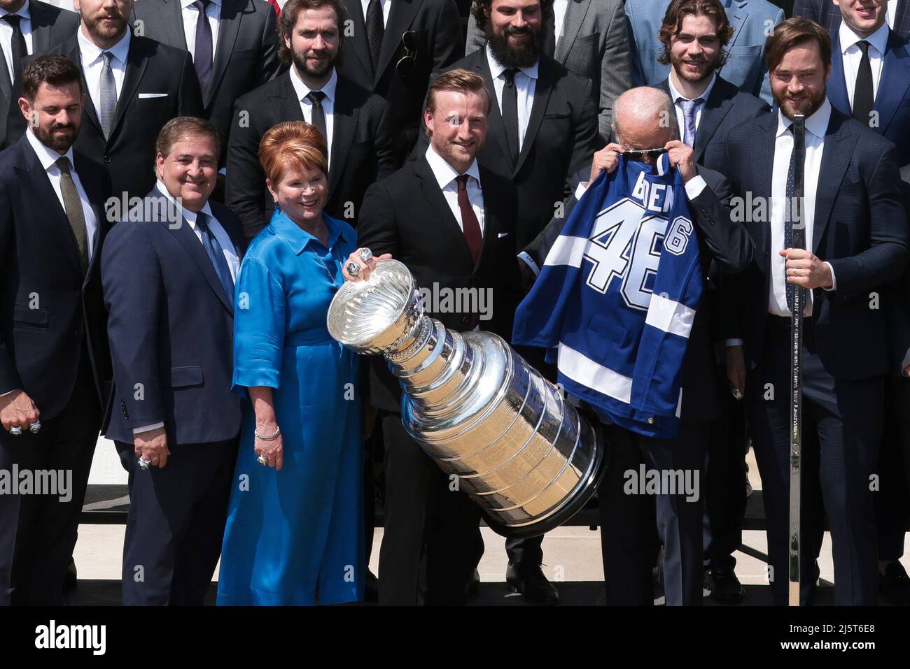 https://c8.alamy.com/comp/2J5T6E8/washington-usa-25th-apr-2022-us-president-joe-biden-holds-a-hockey-jersey-with-his-name-on-it-as-he-poses-next-to-the-stanley-cup-trophy-during-an-event-to-honor-the-2020-and-2021-stanley-cup-champions-tampa-bay-lightning-on-the-south-lawn-at-the-white-house-on-april-25-2022-in-washington-dc-photo-by-oliver-contrerassipa-usa-credit-sipa-usaalamy-live-news-2J5T6E8.jpg