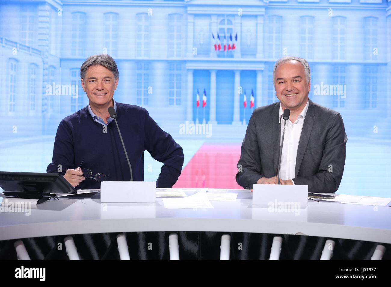 Exclusive - Alain Marschall and Olivier Truchot at the 'Les Grandes  Gueules' talk show on RMC Radio, in Paris, France, on April 25, 2022. Photo  by Jerome Domine/ABACAPRESS.COM Stock Photo - Alamy
