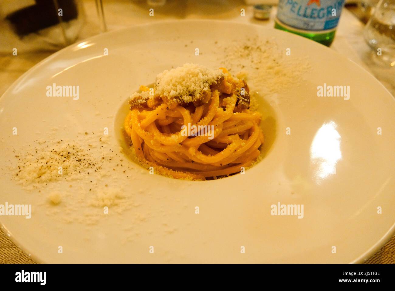A small bowl of ragù bolognese (spaghetti bolognese) at a restaurant in Pescara, Abruzzo, Italy, April 2022 Stock Photo