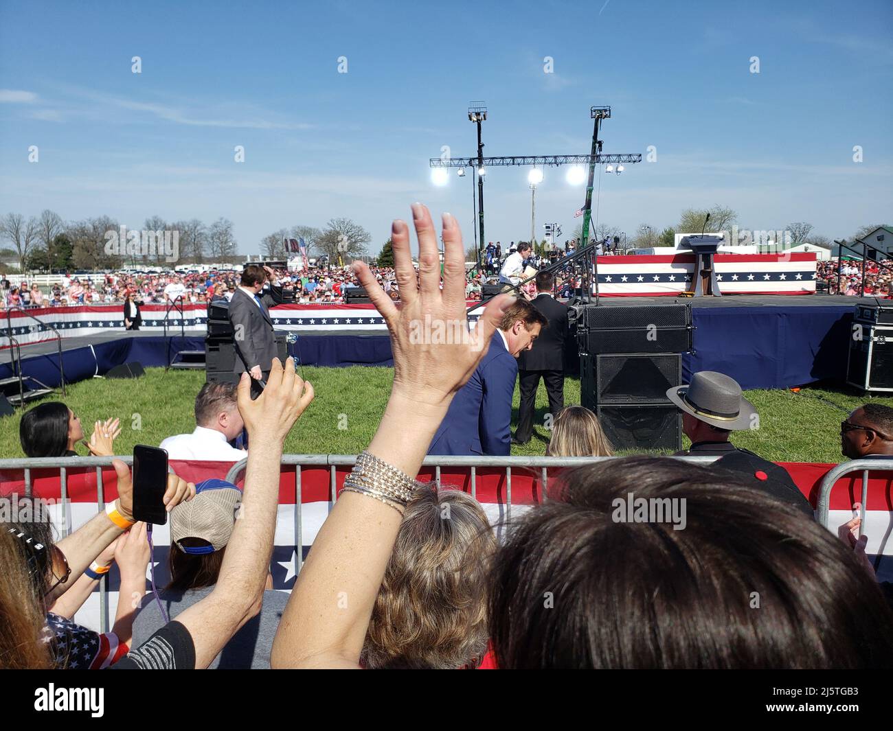Local Political Rally Donald trump ohio rally hi-res stock photography and images - Alamy
