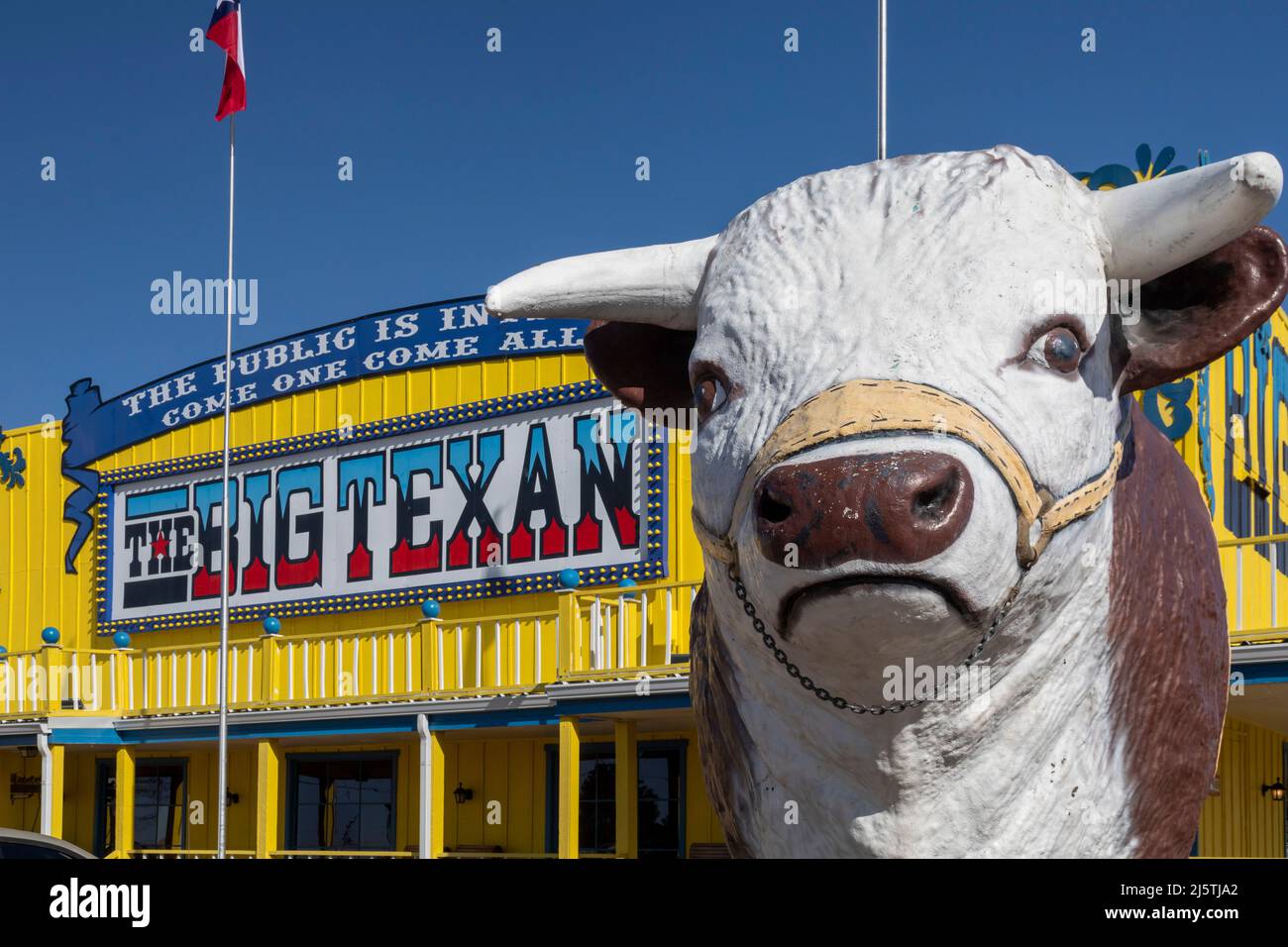 Amarillo, Texas - The Big Texan Steak Ranch. The restaurant offers a free 72-ounce steak to customers who can eat it all, including side dishes, withi Stock Photo