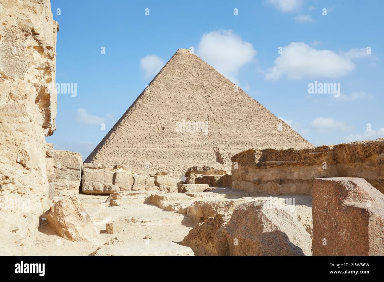 The Great Pyramid of Khufu at Giza, Egypt Stock Photo Alamy
