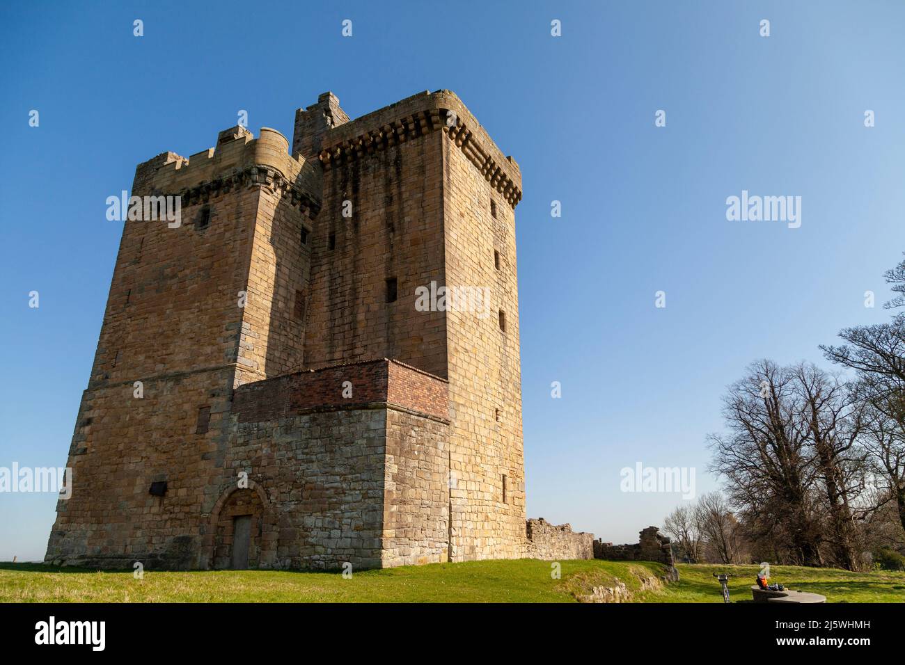 Clackmannan Tower is a five-storey tower house, situated at the summit of King's Seat Hill in Clackmannan, Clackmannanshire, Scotland Stock Photo