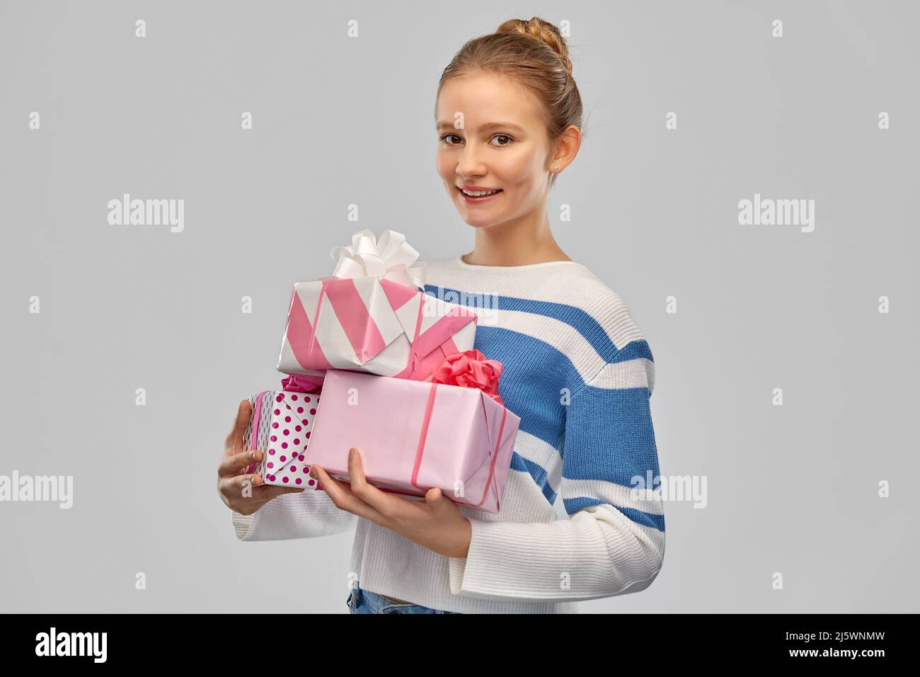 Подарок девочке на 10 лет. Лучшие подарки для подростков. Подарок подростку. Подарок подростку. Набор головоломок новый формат fantastic чемодан головоломок.