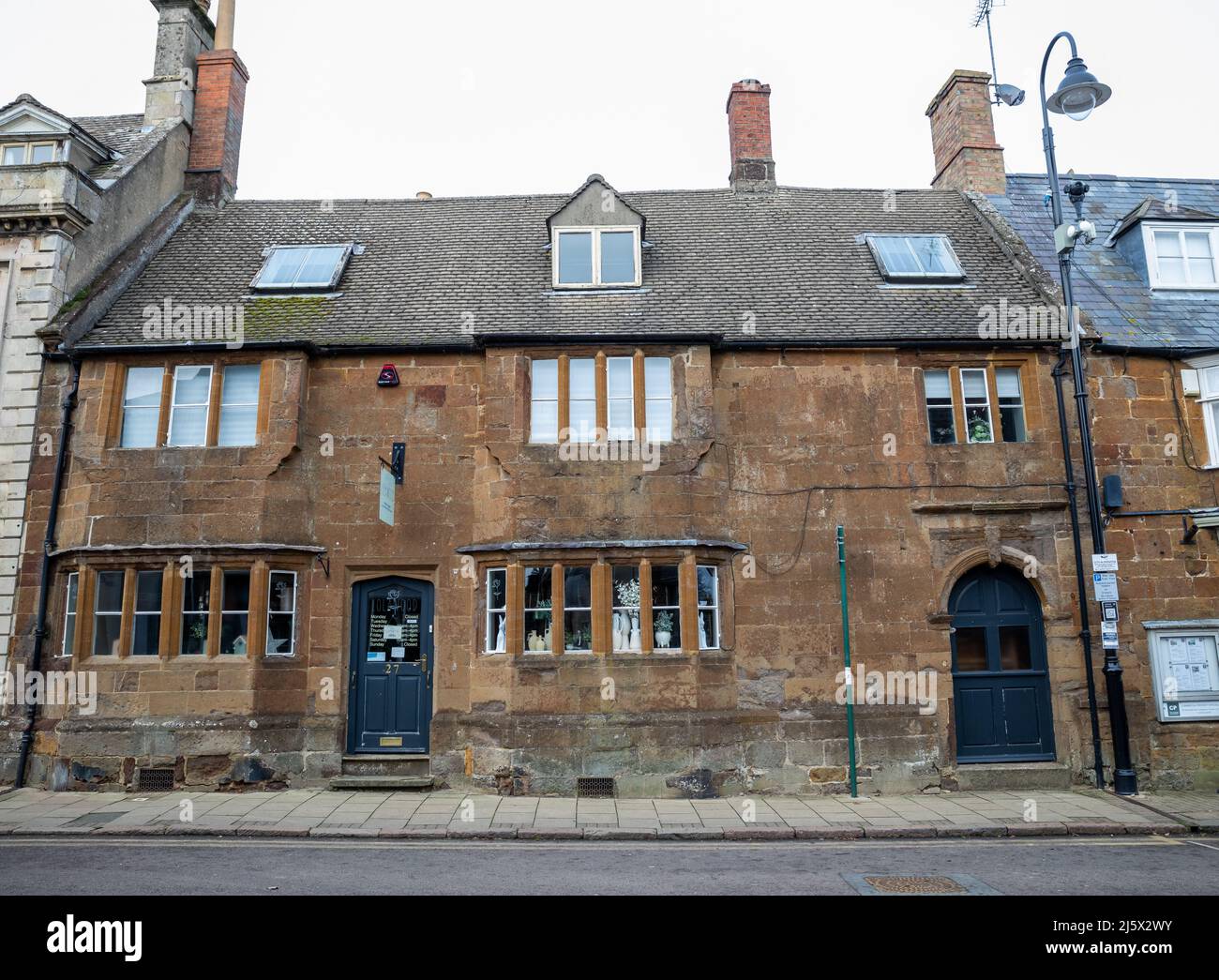 Old houses in Uppingham, Rutland Stock Photo Alamy