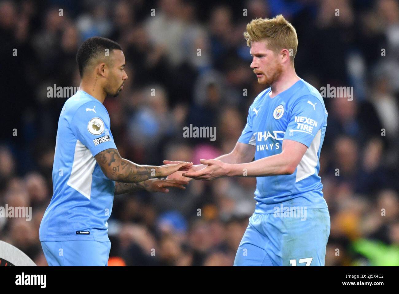 Manchester City's Kevin De Bruyne is substituted for Manchester City's Gabriel Jesus. Picture date: Thursday April 21, 2022. Photo credit should read:   Anthony Devlin/Alamy Live News/Alamy Live News Stock Photo