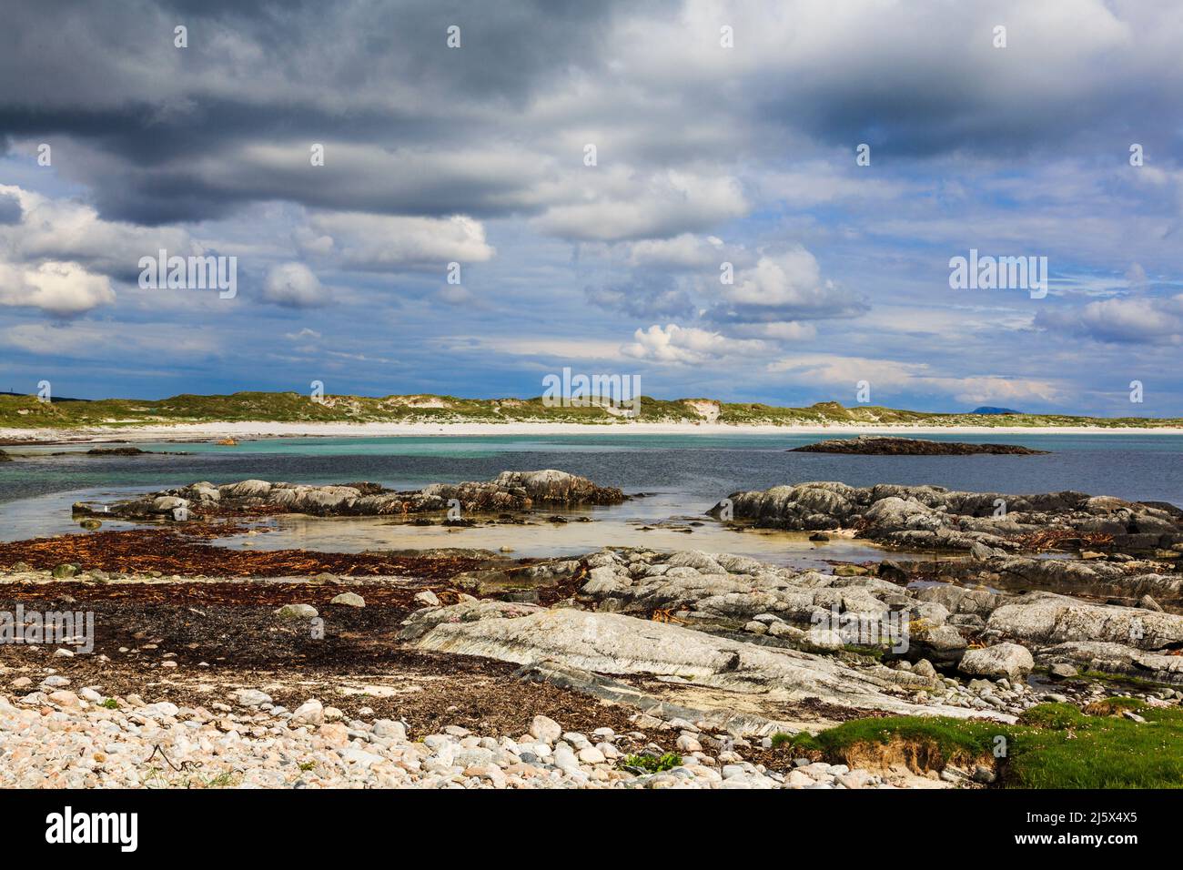 Traigh Iar beach on rocky west coast. Balranald RSPB Nature Reserve, Hougharry, North Uist, Outer Hebrides, Western Isles, Scotland, UK, Britain Stock Photo