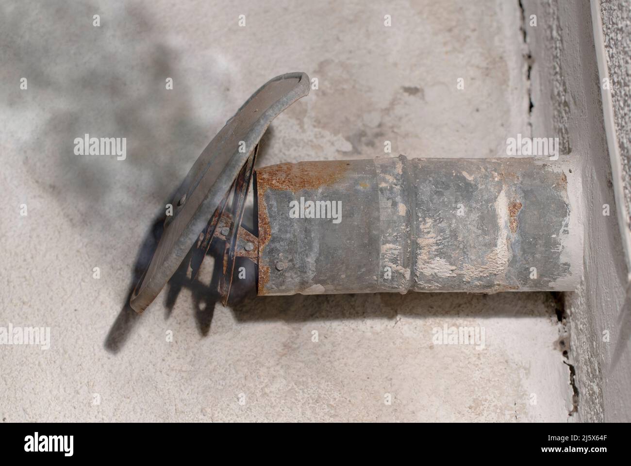 Metal chimney flue piping hires stock photography and images Alamy