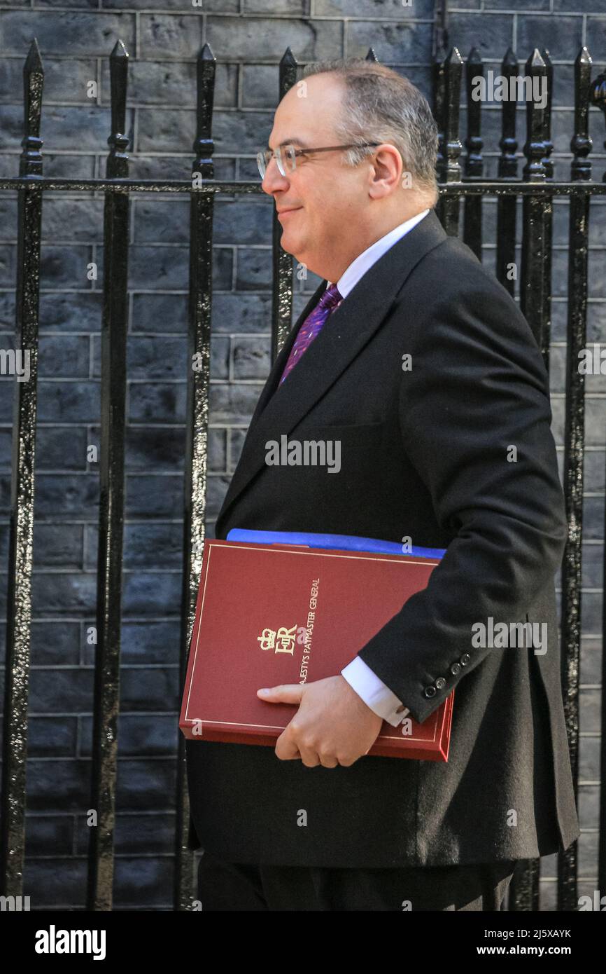 London, UK. 26th Apr, 2022. Michael Ellis, QC, MP, Minister for the Cabinet Office, Paymaster general. Ministers attend the weekly cabinet meeting in Downing Street, today dubbed by some as a 'crisis cabinet meeting' due to the ongoing news around the so called 'partygate', war in Ukraine and cost of living crisis issues to be addressed. Credit: Imageplotter/Alamy Live News Stock Photo