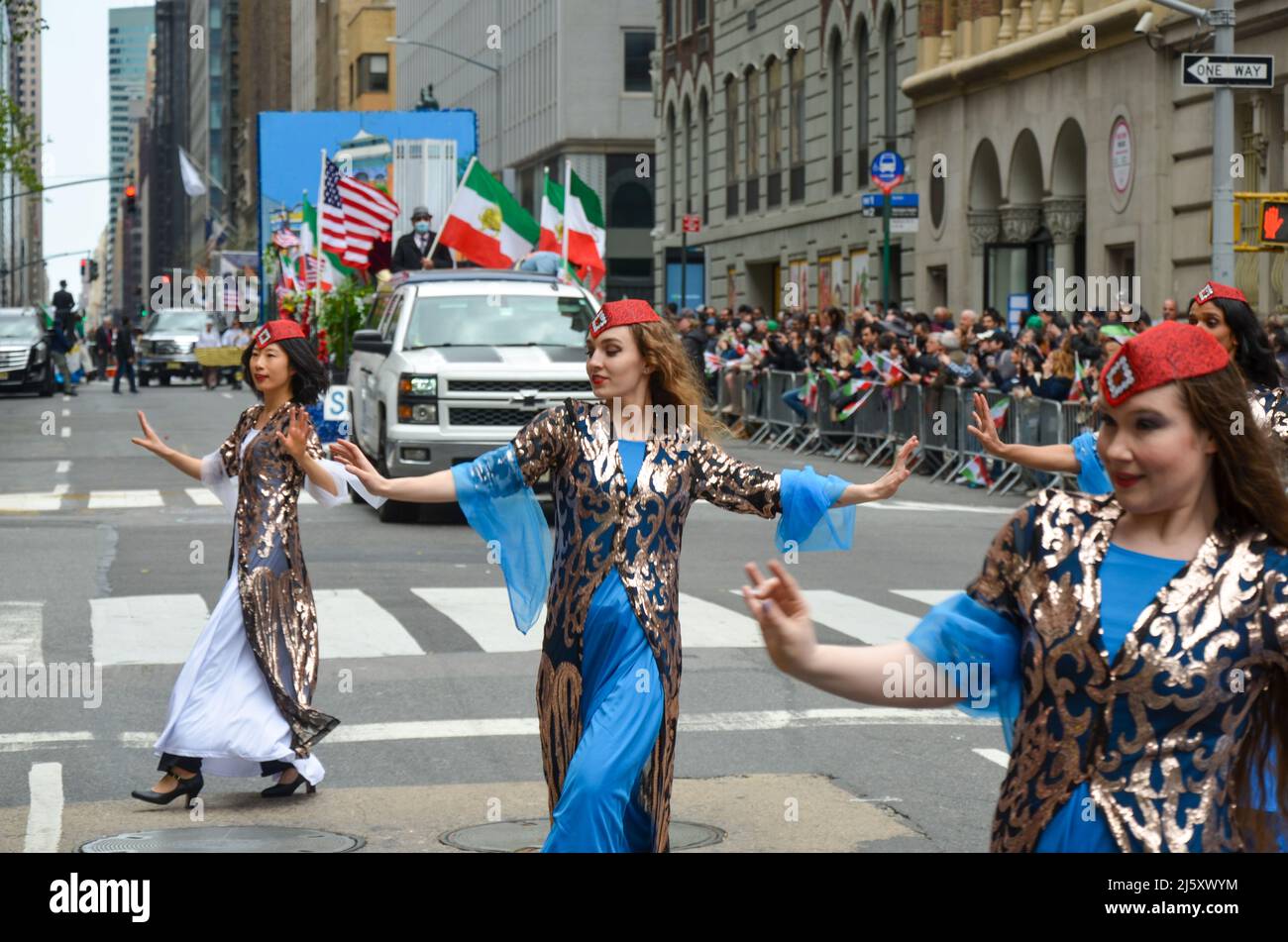 Iranian dance hi-res stock photography and images - Page 2 - Alamy