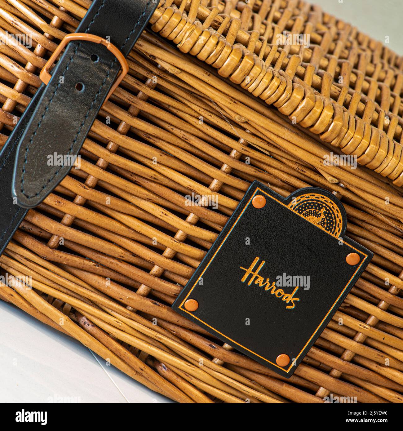 Harrods traditional wicker hamper Stock Photo Alamy