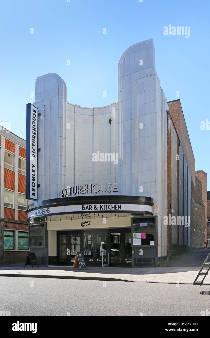 Picturehouse sign hires stock photography and images Alamy