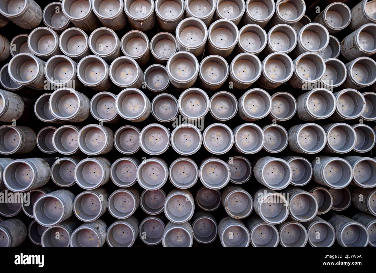 Pipe rack hi-res stock photography and images - Alamy