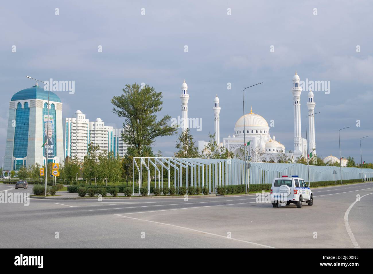 SHALI, RUSSIA - SEPTEMBER 29, 2021: Mosque 'Pride of Muslims' in the cityscape on a September cloudy morning Stock Photo