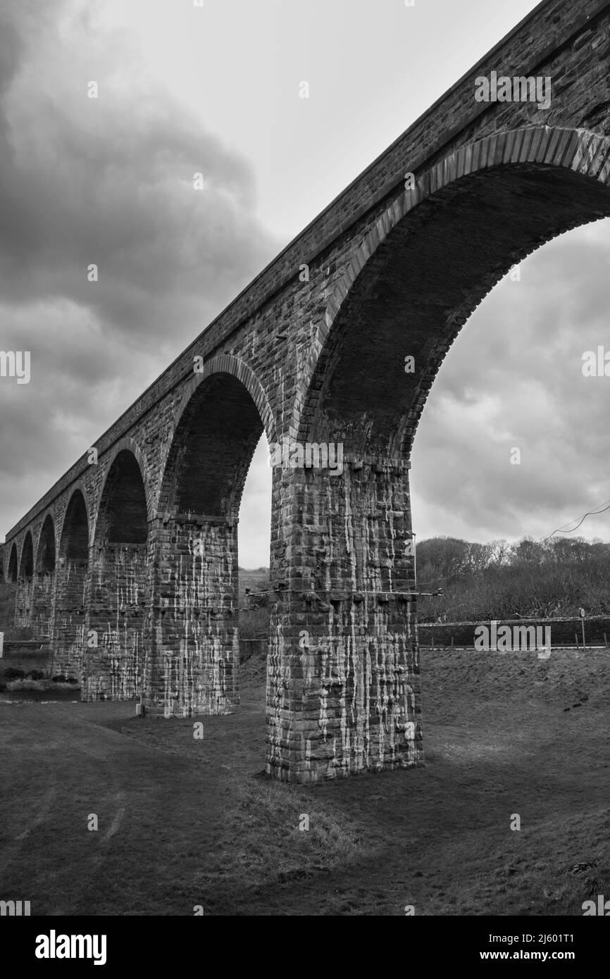 Cullen Viaduct, built for the Great North of Scotland Railway under the engineer P M Barnett, located in Cullen, Moray, Scotland, UK Stock Photo