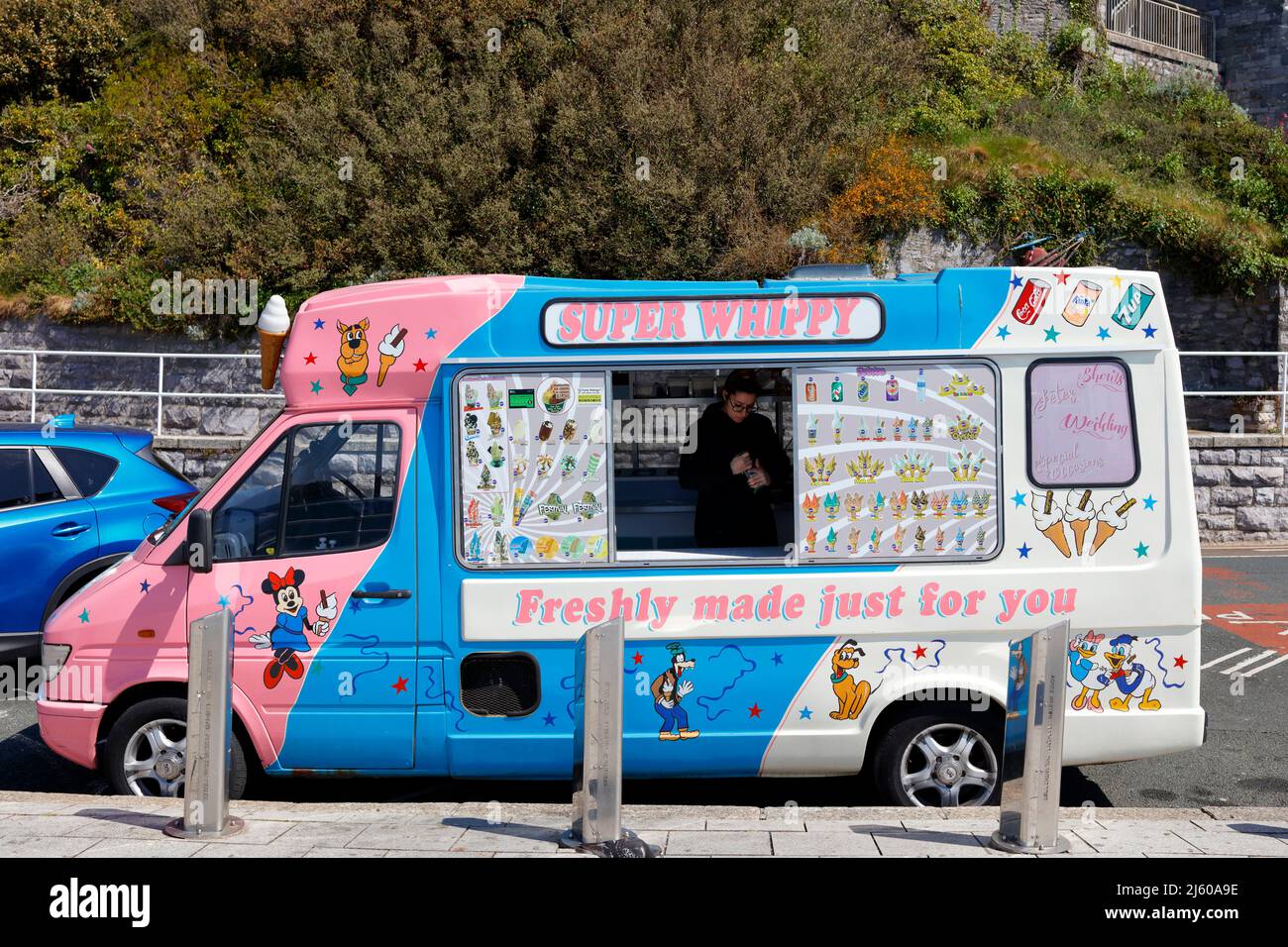 plymouth-devon-uk-26th-april-2022-a-sunny-early-spring-day-at-the