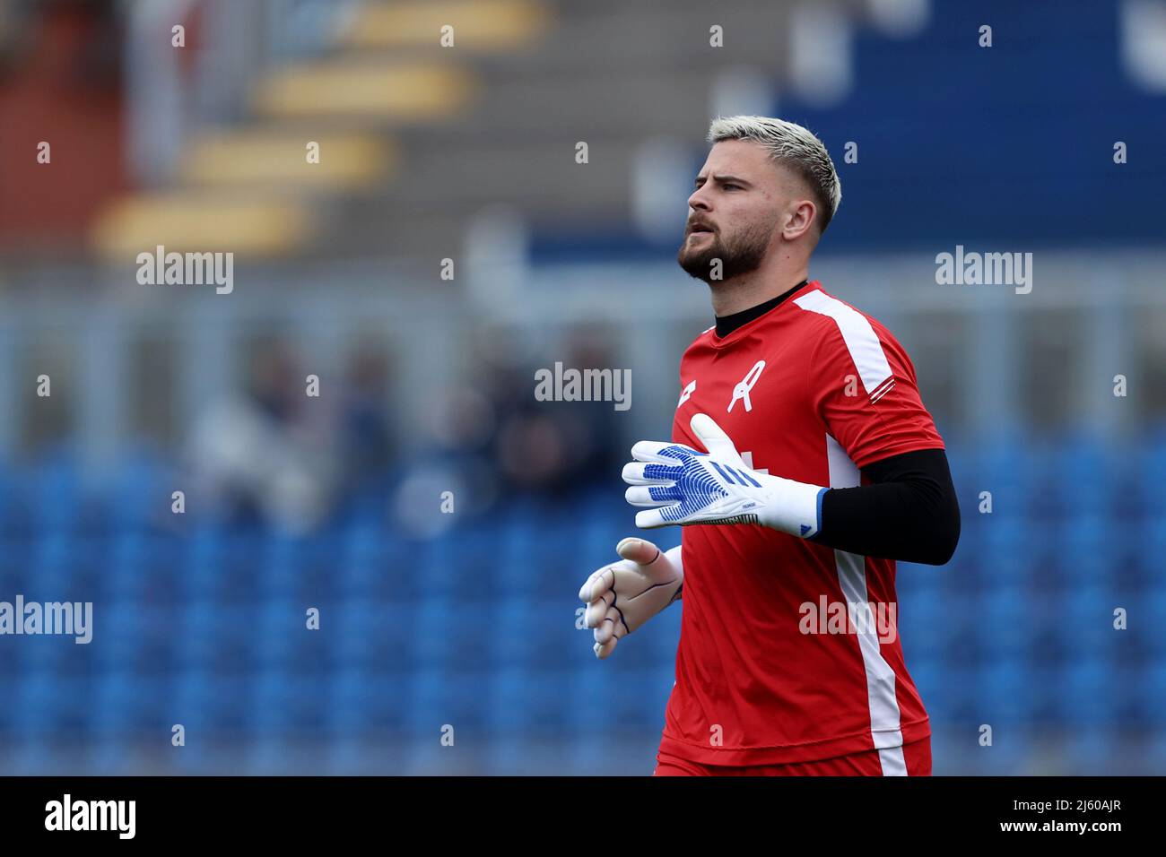 Como, Italy. 25th Apr, 2022. Nikita Contini (L.R. Vicenza 1902) warms up  before the match during Como 1907 vs LR Vicenza, Italian soccer Serie B  match in Como, Italy, April 25 2022