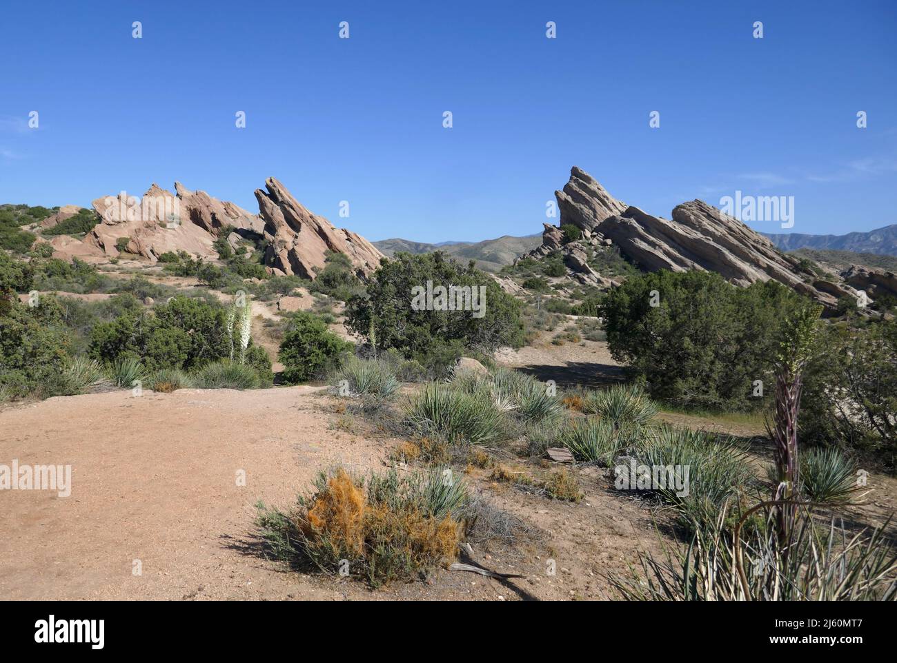 Agua Dulce, California, USA 17th April 2022 A general view of atmosphere of Vasquez Rocks Natural Park on April 17, 2022 in Agua Dulce, California, USA. This location is where Dracula with Bela Lugosi, The Flintstones Movie, Mel Brooks Blazing Saddles, Bill and Ted's Excellent Adventure with Keanu Reeves, Planet of the Apes, Star Trek, Austin Powers Man of Mystery with Mike Myers, Army of Darkness, Werewolf of London, Michael Jackson Black and White Video, Bette Midler For the Boys, Rihanna and Justin Timberlake Rehab Video, Steal My Girl with One Direction, Airwolf, A Team, The Bionic Woman, Stock Photo