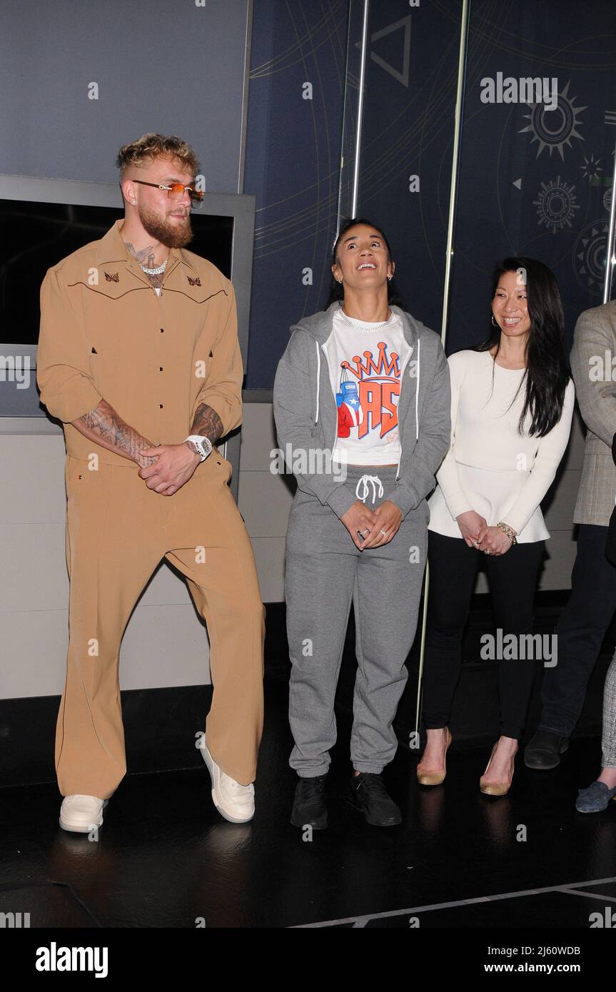 New York, United States. 26th Apr, 2022. Jake Paul and Amanda Serrano visit the Empire State Building to promote the Taylor vs Serrano boxing match in New York City. Katie Taylor and Amanda Serrano's fight will be the first ever boxing event headlined by women at Madison Square Garden. Credit: SOPA Images Limited/Alamy Live News Stock Photo