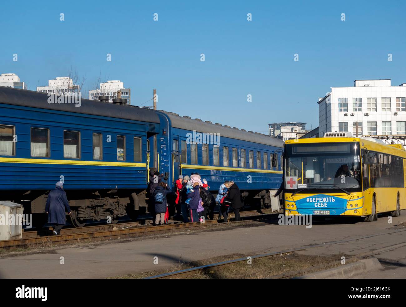 World war two children evacuees hi-res stock photography and images - Alamy