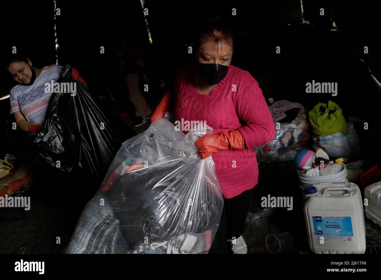 Mexico City, Mexico City, Mexico. 26th Apr, 2022. Cleaning staff, clean the shelter where members of the Triqui Indigenous community of Copala, Oaxaca, were staying after being evicted, who demand a space to sell their handicrafts. On April 26, 2022 in Mexico City, Mexico. (Credit Image: © Gerardo Vieyra/eyepix via ZUMA Press Wire) Stock Photo