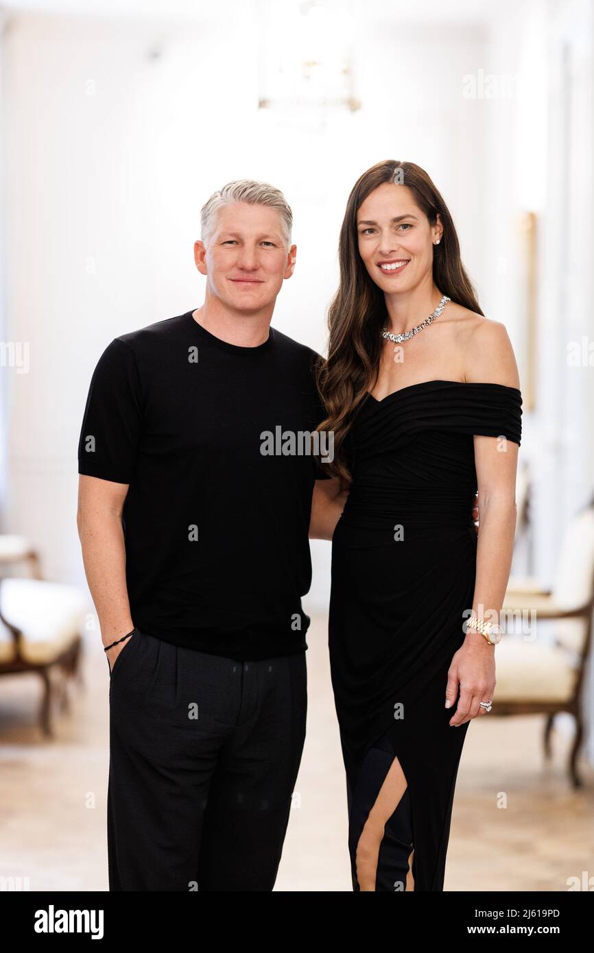 Munich, Germany. 26th Apr, 2022. EXCLUSIVE - Bastian Schweinsteiger, former German soccer player (l), and his wife Ana Ivanovic, Serbian former tennis player, look into the camera during an interview appointment on the sidelines of the Best Brands Awards 2022 ceremony at the Bayerischer Hof. Credit: Matthias Balk/dpa/Alamy Live News Stock Photo