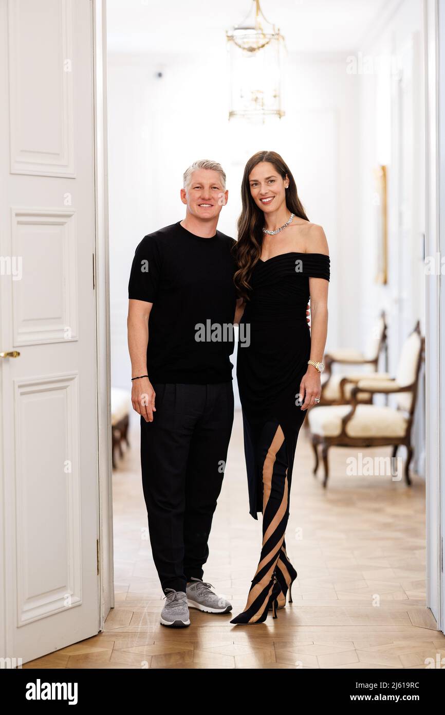 Munich, Germany. 26th Apr, 2022. EXCLUSIVE - Bastian Schweinsteiger, former German soccer player (l), and his wife Ana Ivanovic, Serbian former tennis player, look into the camera during an interview appointment on the sidelines of the Best Brands Awards 2022 ceremony at the Bayerischer Hof. Credit: Matthias Balk/dpa/Alamy Live News Stock Photo