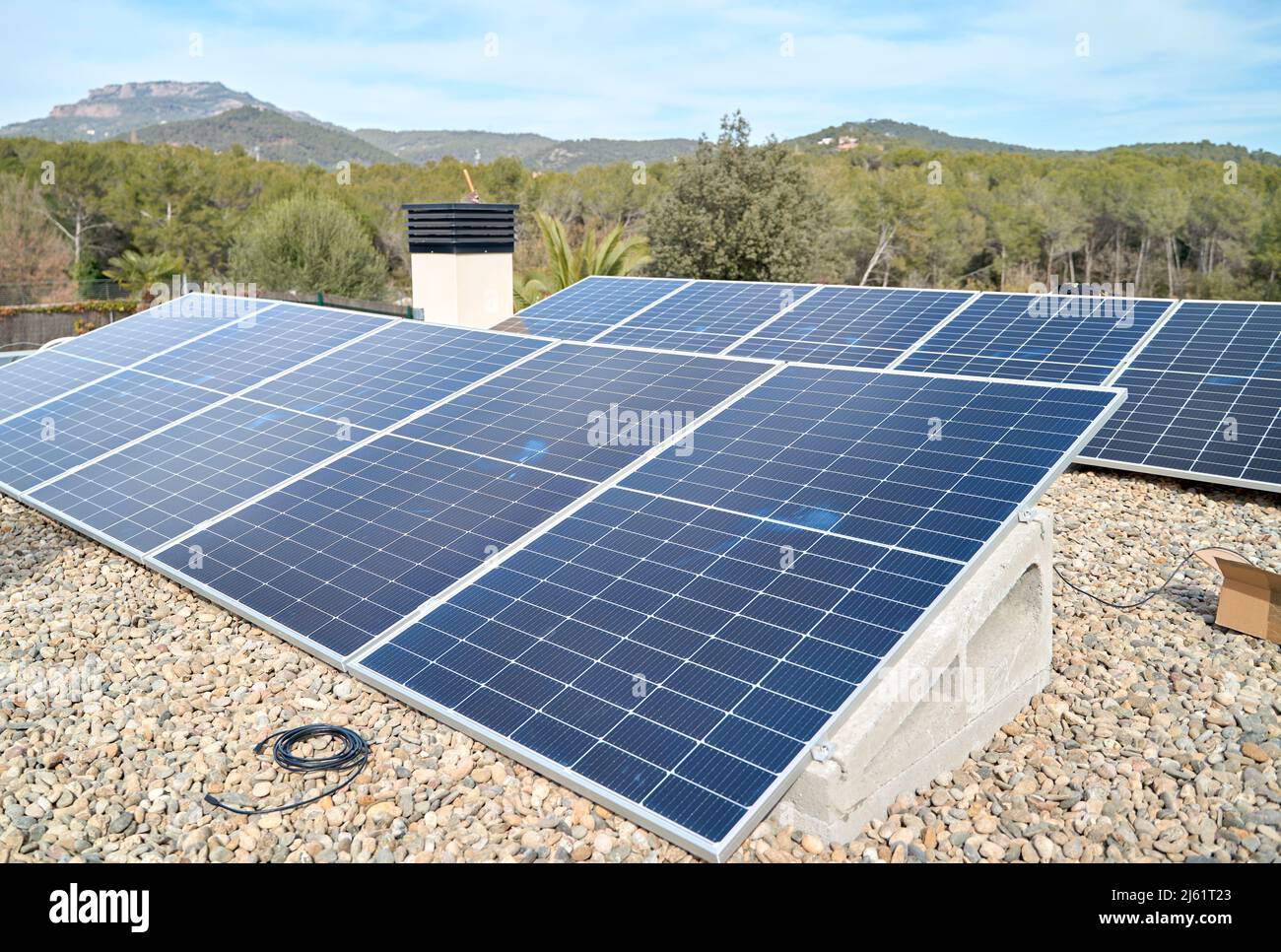 House solar panels installed hi-res stock photography and images - Alamy