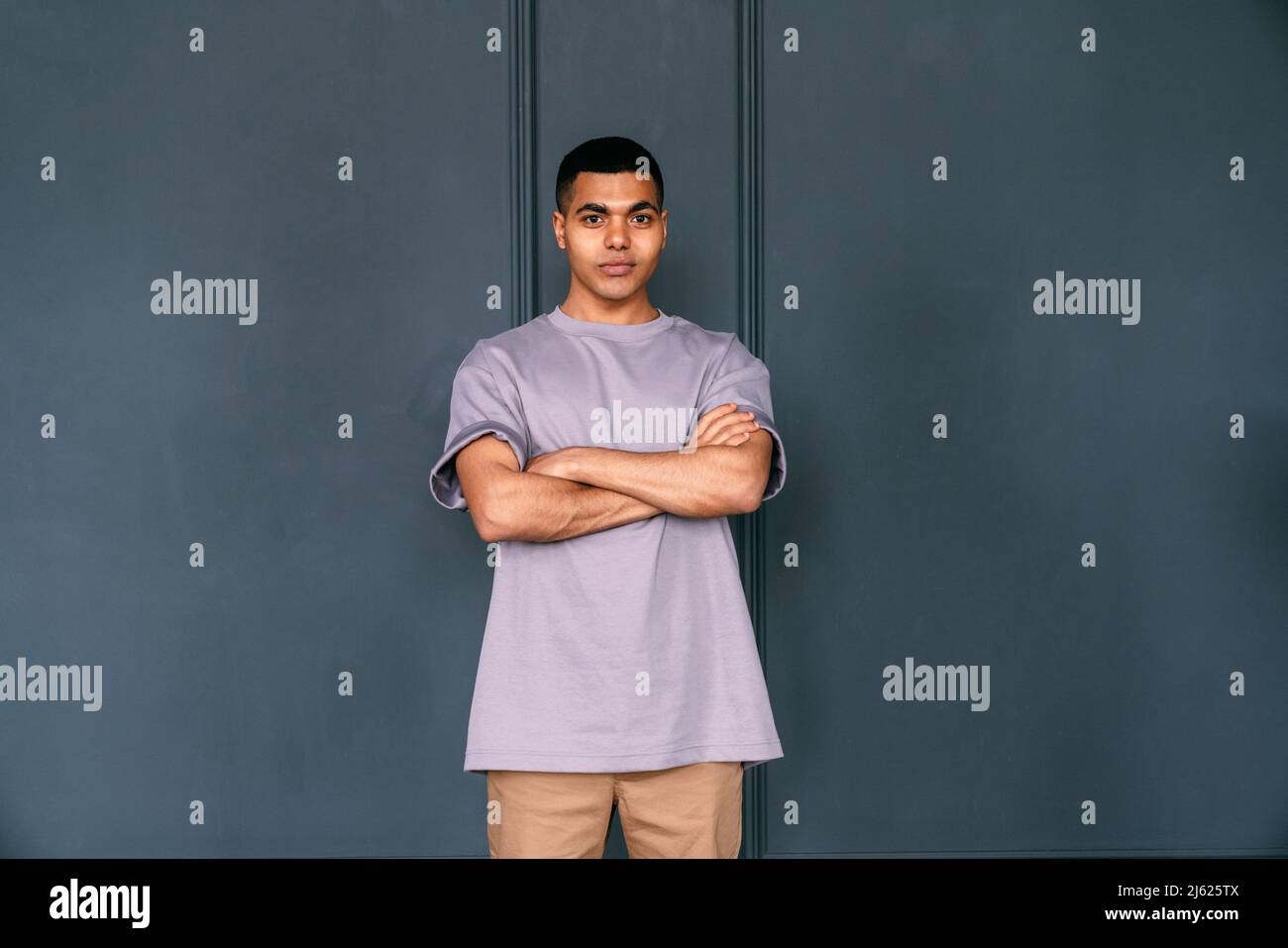 Indian man arms crossed hi-res stock photography and images - Alamy