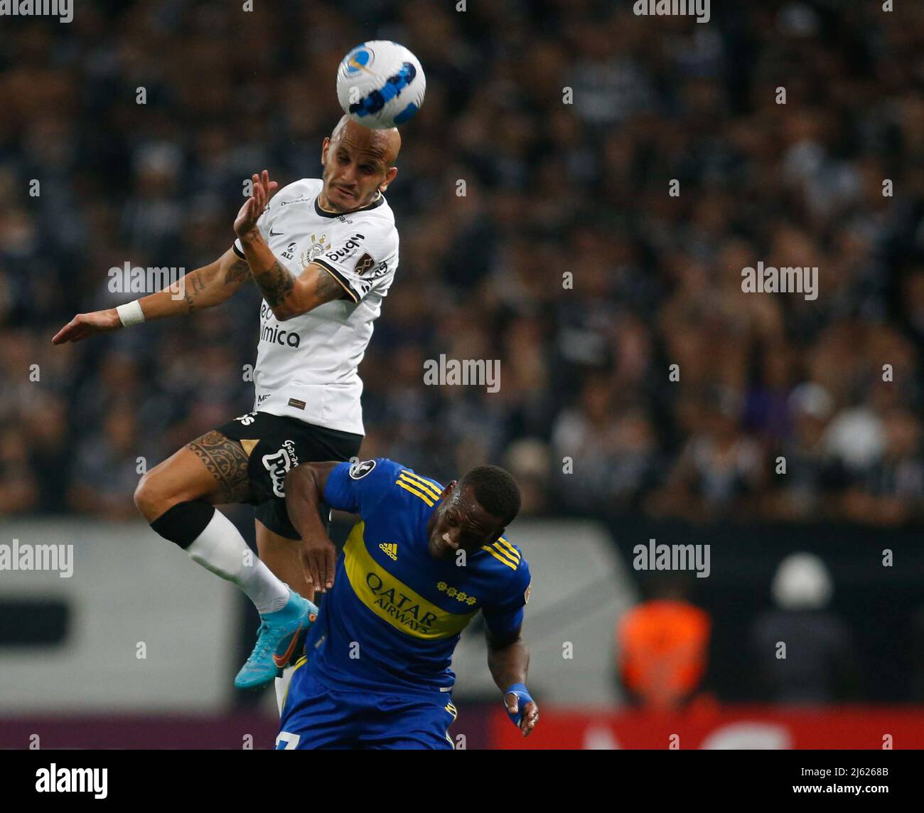 Copa libertadores ball hi-res stock photography and images - Page 2 - Alamy