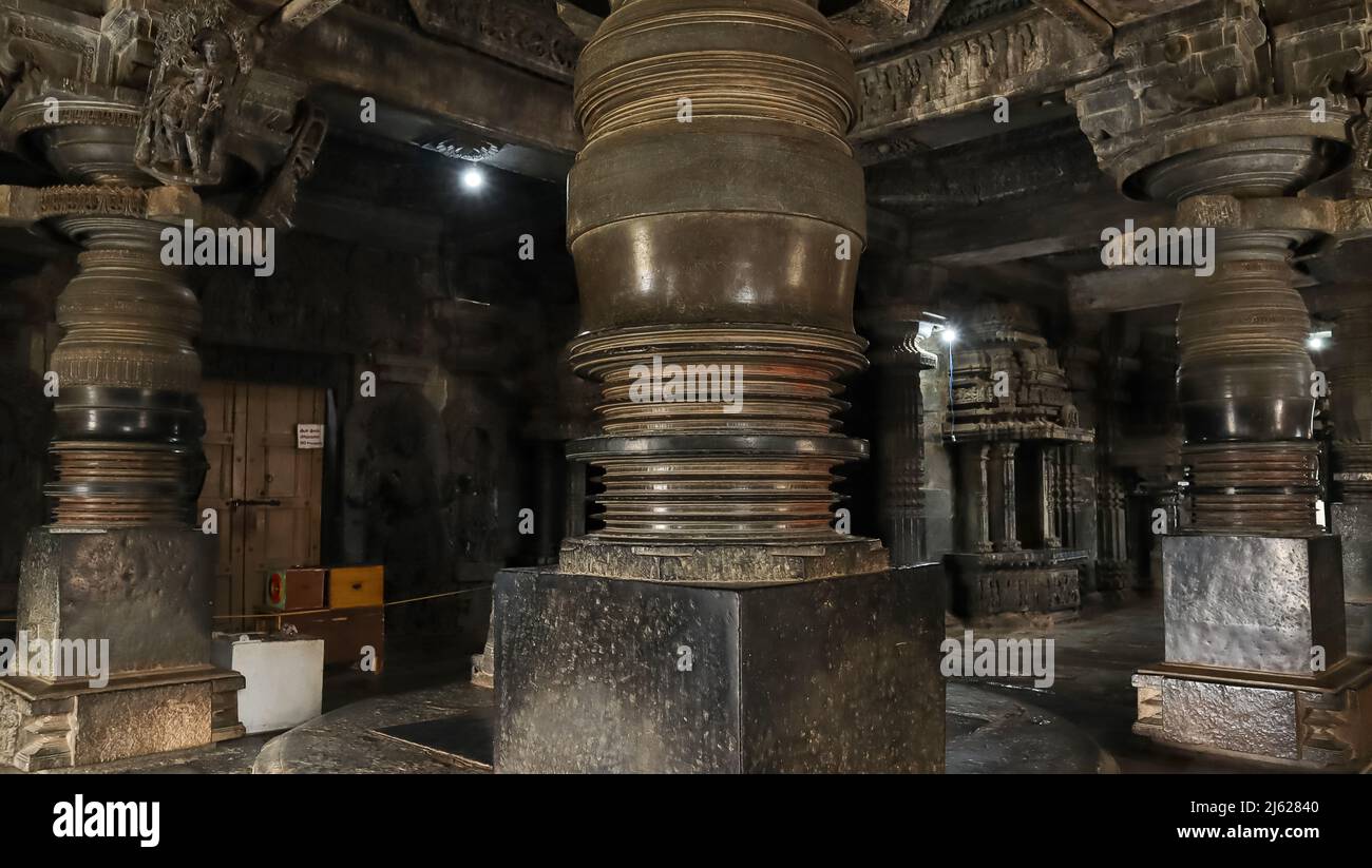 The Stone Pillars inside the Hoysaleswara Temple, Halebeedu, Karnataka, India Stock Photo