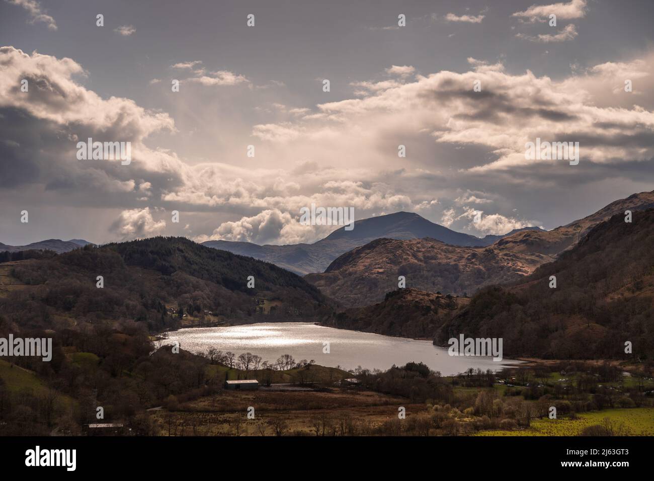 Llyn Gwynant in the Snowdonia National Park, North Wales Stock Photo