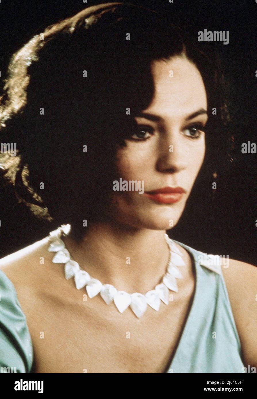 JACQUELINE BISSET MURDER ON THE ORIENT EXPRESS 1974 Stock Photo Alamy Jacqueline bisset murder on the orient express 1974 stock photo alamy