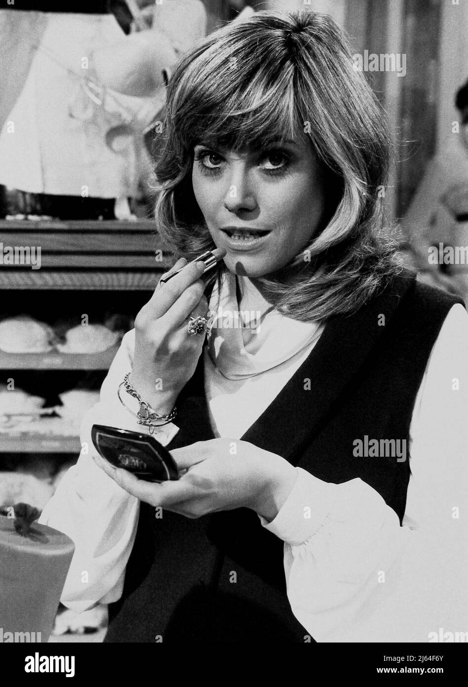 WENDY RICHARD, ARE YOU BEING SERVED?, 1972 Stock Photo