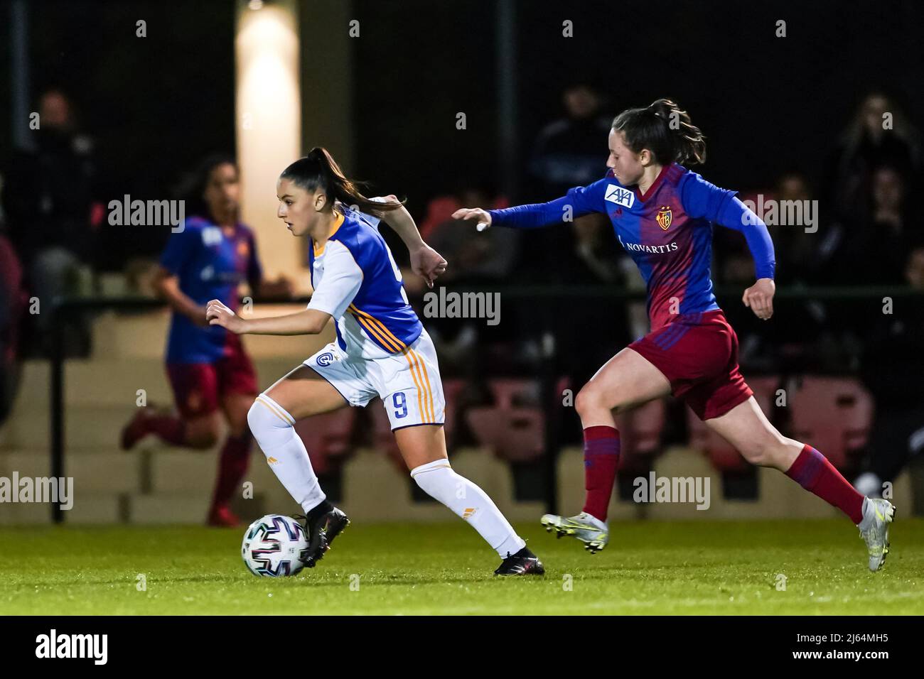 Womens 9 hotsell in youth
