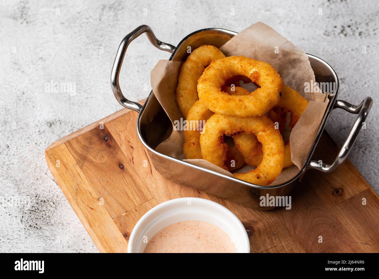 Deep fried onion rings hi-res stock photography and images - Alamy