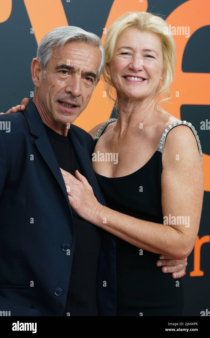 Madrid, Spain. 27th Apr, 2022. Ana Duato and Imanol Aria attend the photocall for the presentation of the new season of the TV series Cuentame in Madrid. Credit: SOPA Images Limited/Alamy Live News Stock Photo