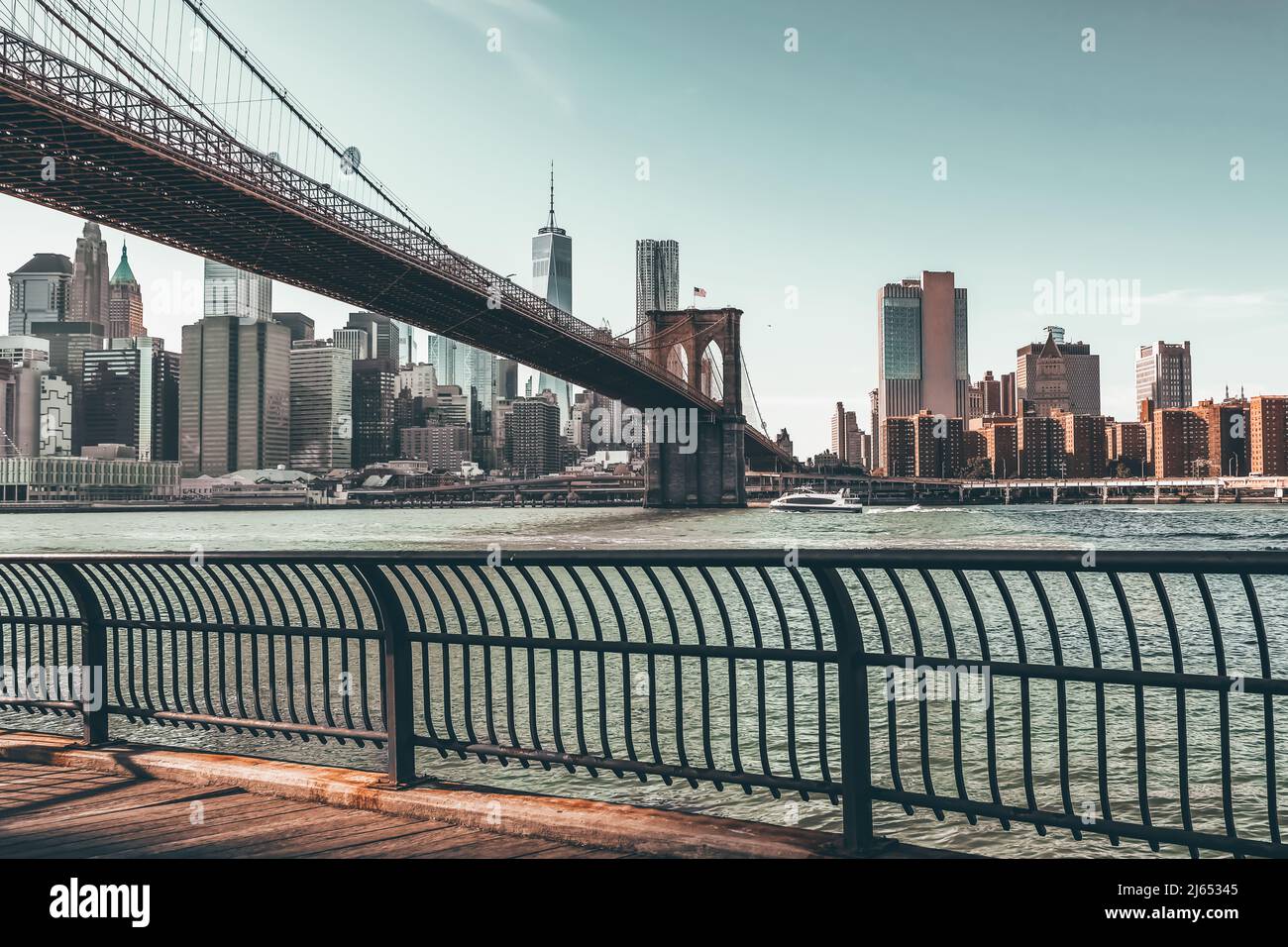 New York City Manhattan skyline and Brooklyn Bridge Stock Photo - Alamy