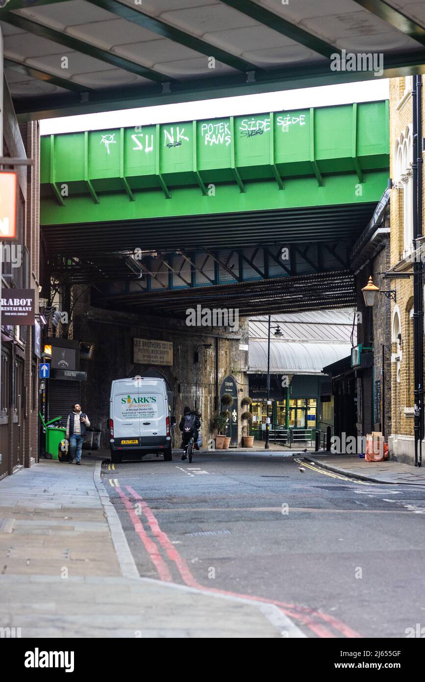 london-the-thames-and-around-london-bridge-stock-photo-alamy
