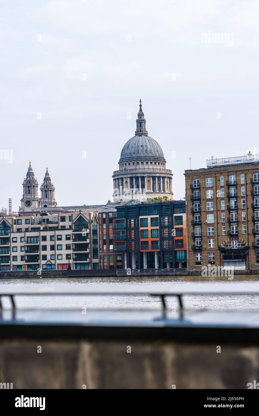london-the-thames-and-around-london-bridge-stock-photo-alamy