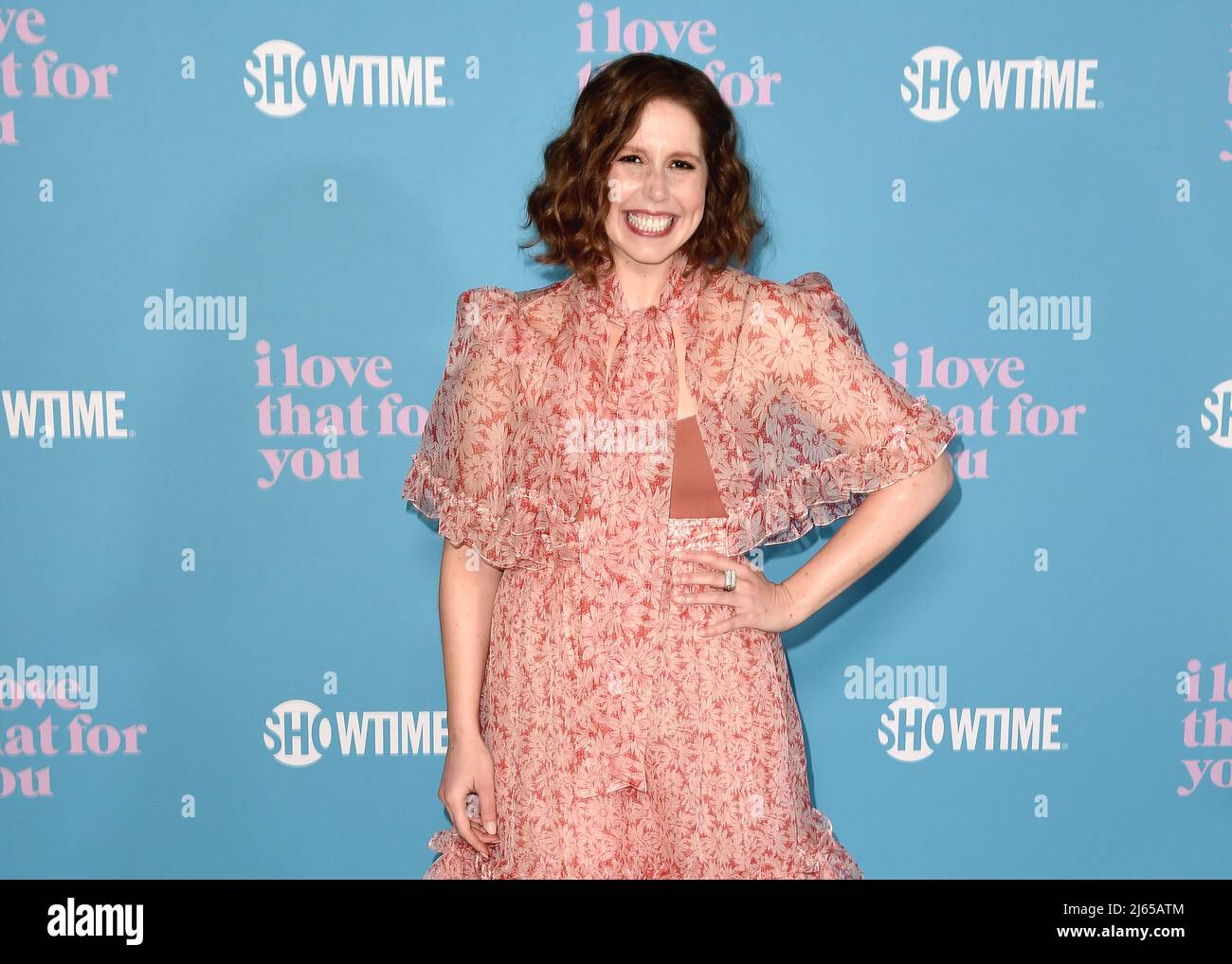 Los Angeles, USA. 27th Apr, 2022. Vanessa Bayer walking on the red