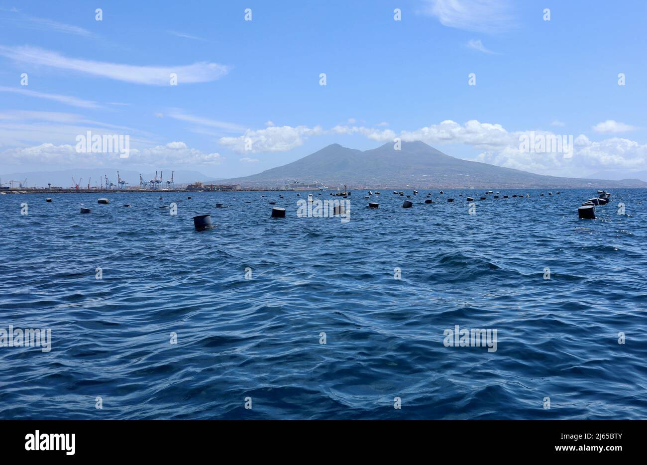 Acqua di napoli hi-res stock photography and images - Alamy