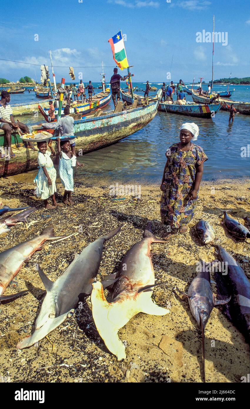Ghana flag beach hi-res stock photography and images - Alamy