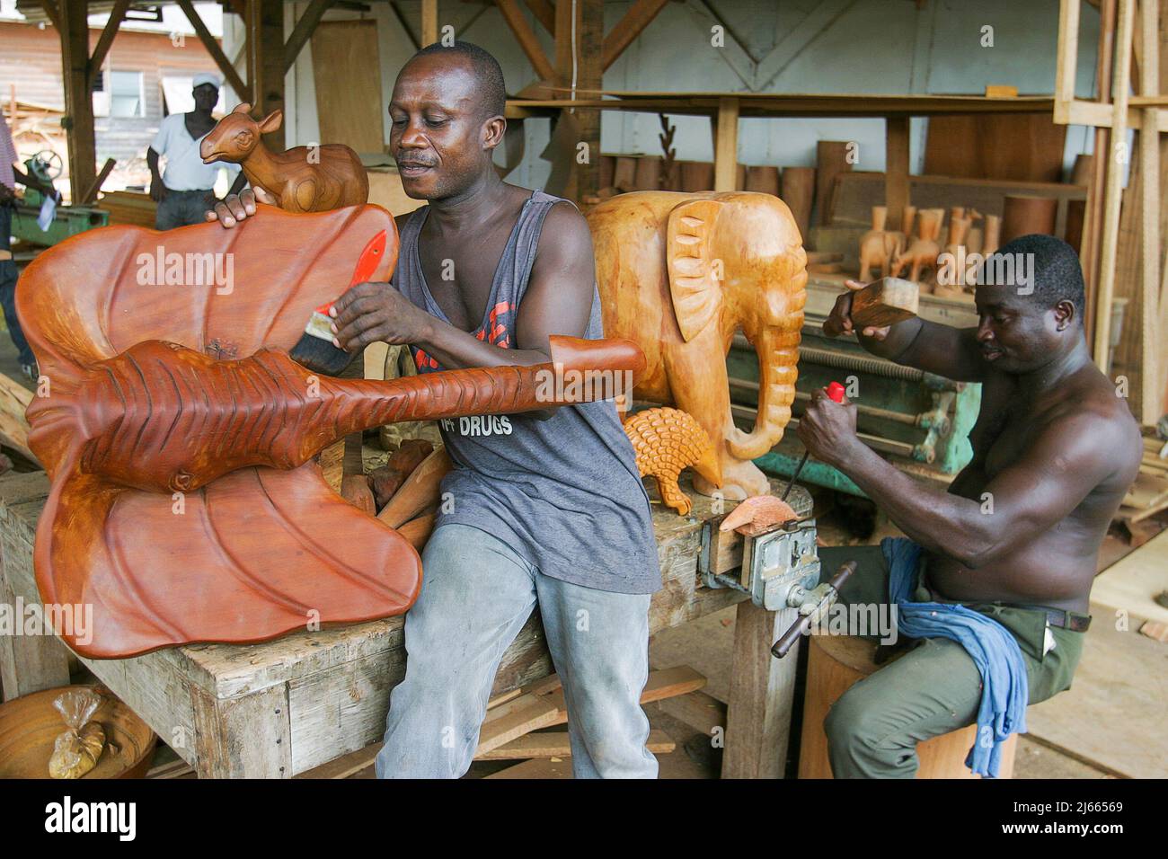 Woodcarving ghana hires stock photography and images Alamy